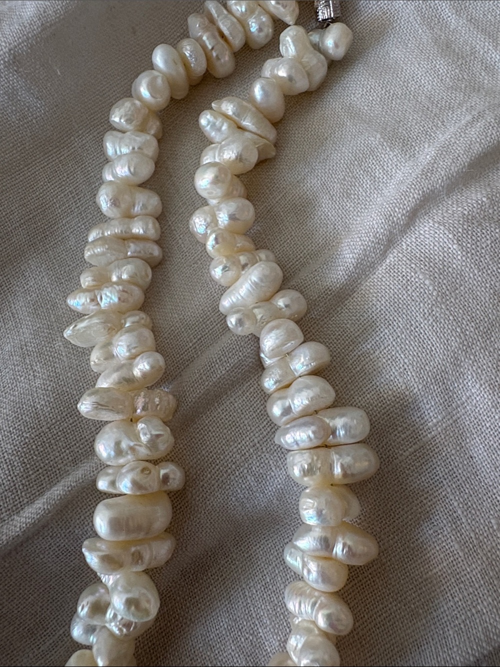 GORGEOUS baroque freshwater pearls with sterling clasp - Picture 4 of 4